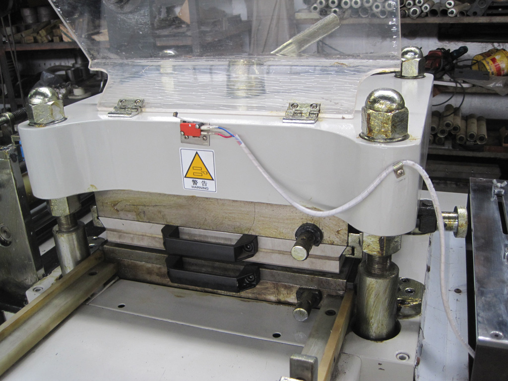 MQ320M adhesive label die cutting machine Buy MQ320M adhesive label